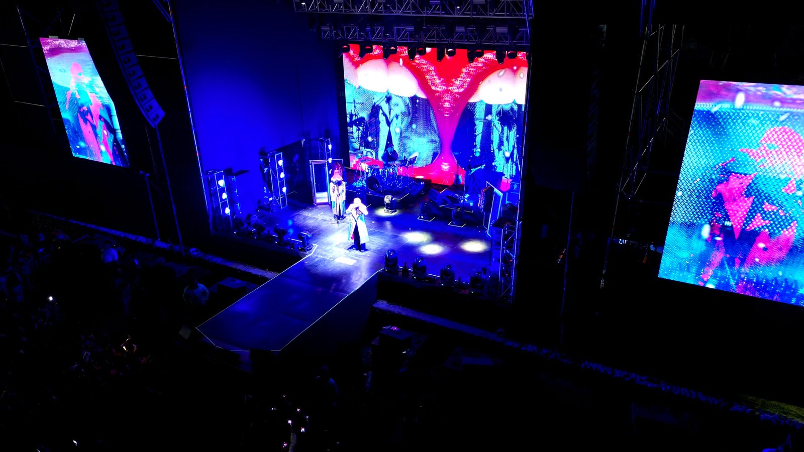 ¡Miranda! encendió la noche arequipeña con nostalgia, pop y mucha energía