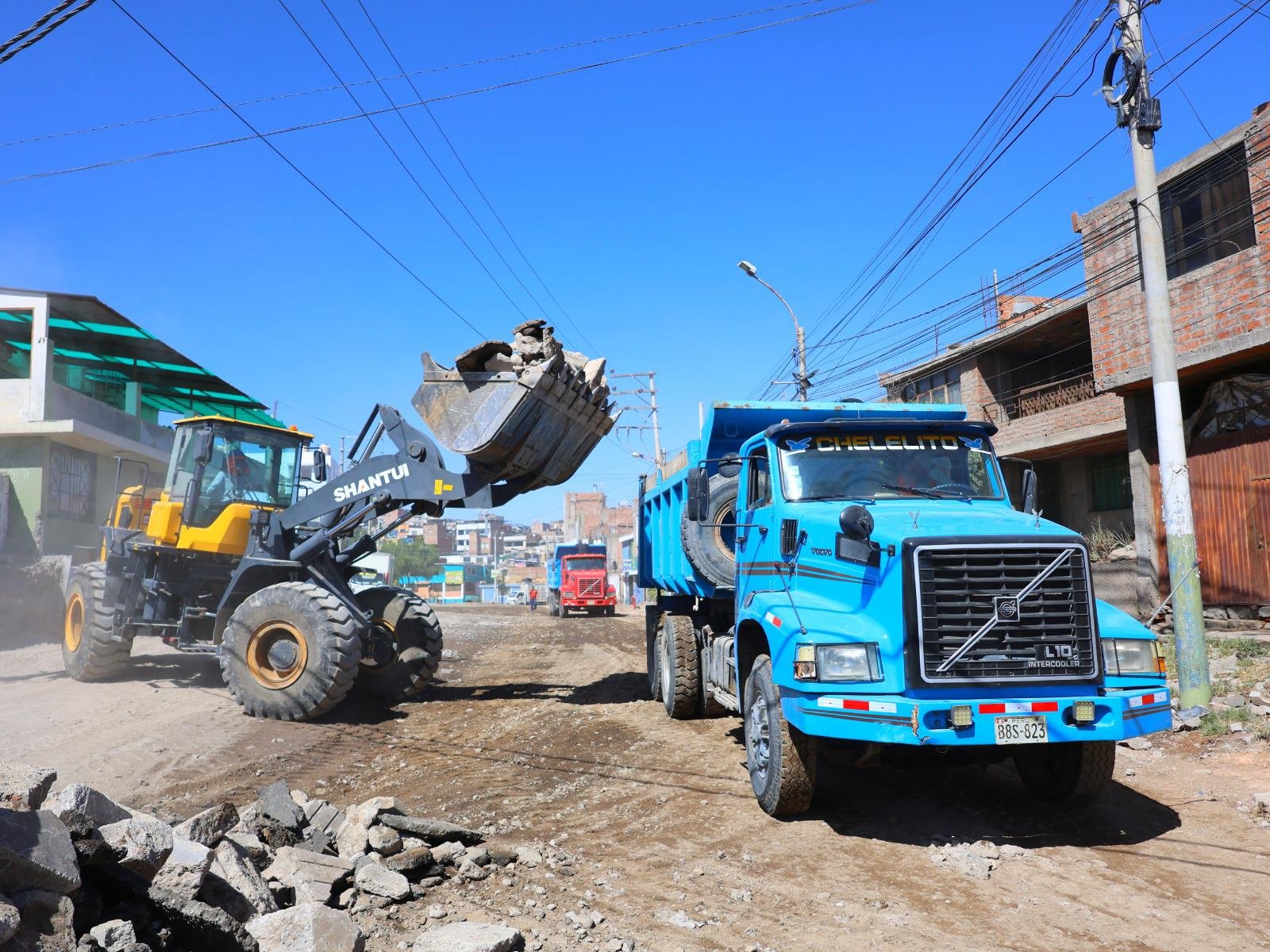 Arequipa: Bustamante Inicia reasfaltado de Av. Prolongación Dolores con más de 2 millones de inversión para mejorar la movilidad