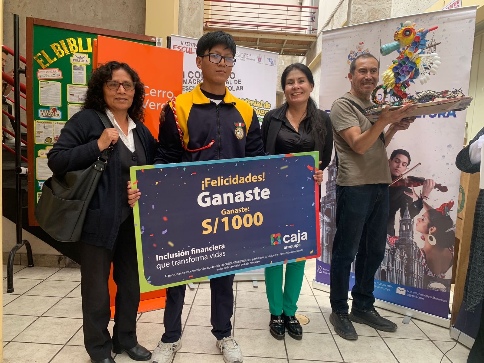 ¡Arte que inspira! Premian a jóvenes escultores en concurso de reciclaje en Arequipa